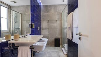 Carmo 43 by LovelyStay