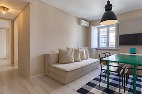 Carmo 43 by LovelyStay