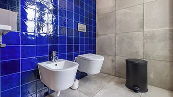 Carmo 43 by LovelyStay