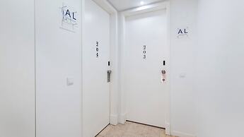 Carmo 43 by LovelyStay