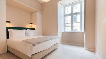 Carmo 43 by LovelyStay