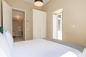 Carmo 43 by LovelyStay