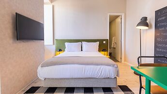 Carmo 43 by LovelyStay