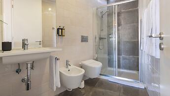 Carmo 43 by LovelyStay