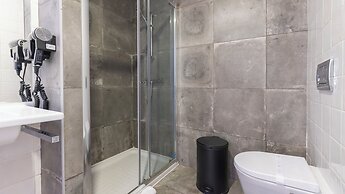 Carmo 43 by LovelyStay