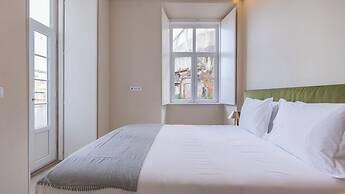 Carmo 43 by LovelyStay