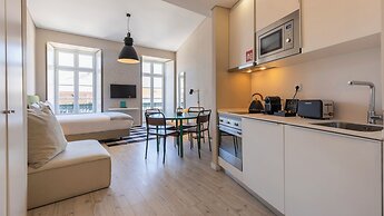 Carmo 43 by LovelyStay