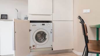 Carmo 43 by LovelyStay