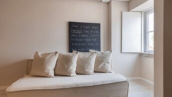 Carmo 43 by LovelyStay