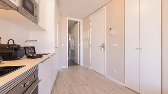 Carmo 43 by LovelyStay