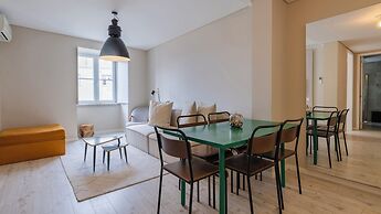 Carmo 43 by LovelyStay