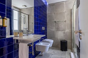 Carmo 43 by LovelyStay