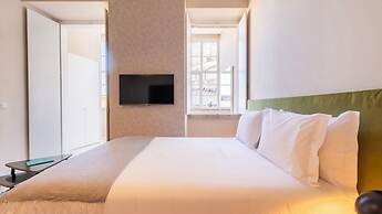 Carmo 43 by LovelyStay