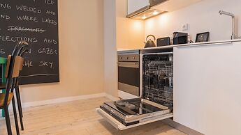 Carmo 43 by LovelyStay