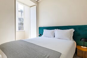 Carmo 43 by LovelyStay