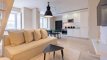 Carmo 43 by LovelyStay