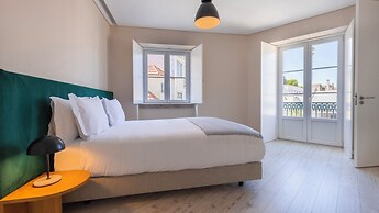 Carmo 43 by LovelyStay