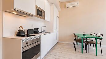 Carmo 43 by LovelyStay