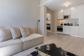 Carmo 43 by LovelyStay