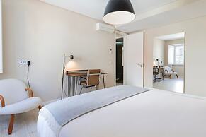 Carmo 43 by LovelyStay