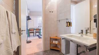 Carmo 43 by LovelyStay