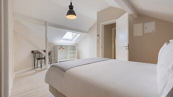 Carmo 43 by LovelyStay