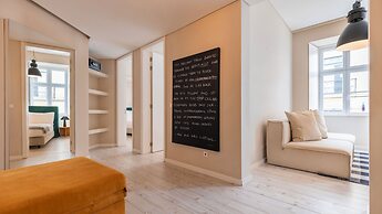 Carmo 43 by LovelyStay