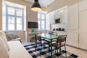 Carmo 43 by LovelyStay