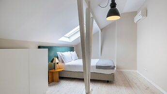 Carmo 43 by LovelyStay