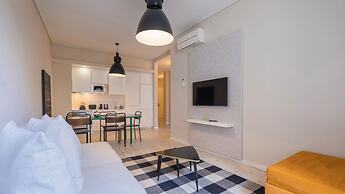 Carmo 43 by LovelyStay