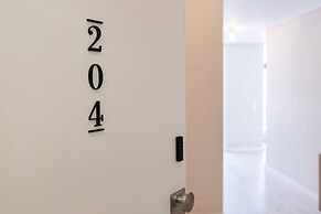 Carmo 43 by LovelyStay