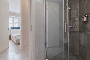 Carmo 43 by LovelyStay