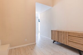 Carmo 43 by LovelyStay