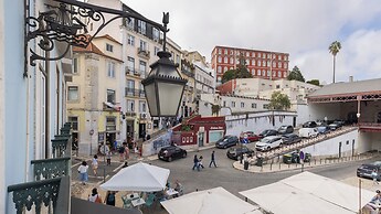 Carmo 43 by LovelyStay