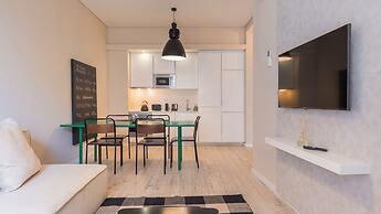 Carmo 43 by LovelyStay