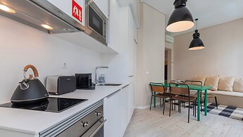 Carmo 43 by LovelyStay