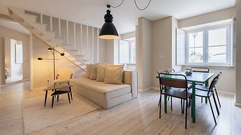 Carmo 43 by LovelyStay