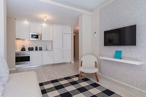 Carmo 43 by LovelyStay