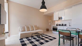 Carmo 43 by LovelyStay