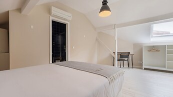 Carmo 43 by LovelyStay