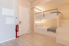 Carmo 43 by LovelyStay