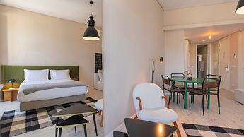 Carmo 43 by LovelyStay