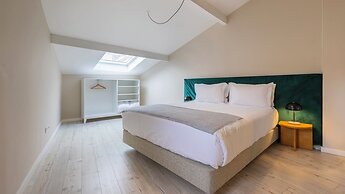 Carmo 43 by LovelyStay