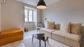 Carmo 43 by LovelyStay