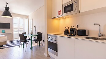 Carmo 43 by LovelyStay