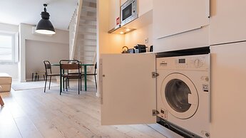 Carmo 43 by LovelyStay