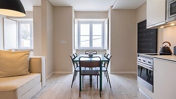 Carmo 43 by LovelyStay