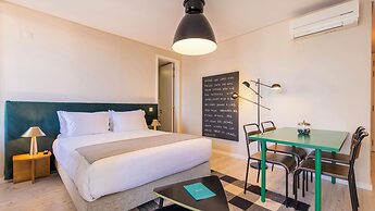 Carmo 43 by LovelyStay