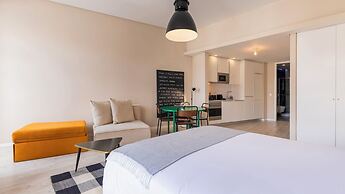 Carmo 43 by LovelyStay