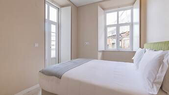 Carmo 43 by LovelyStay